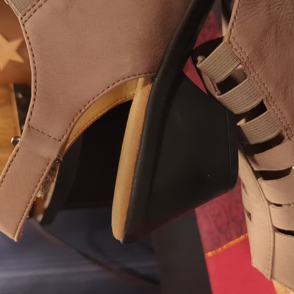 Comfortiva Faye slingback wedge sandals Nubuck leather Women's size 7.5 M NWOB - Picture 12 of 12